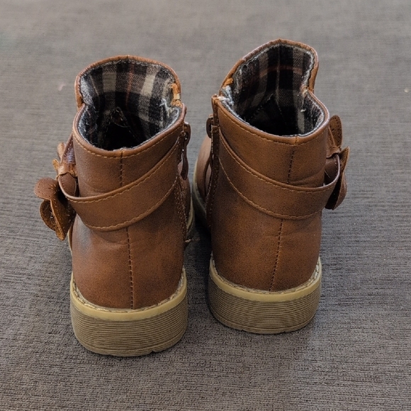 Brown Kids Boots - Picture 3 of 3